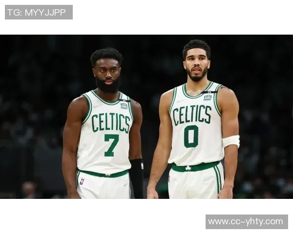 少些抱怨收获更多爱德华兹半场表现亮眼贡献13分4板2助